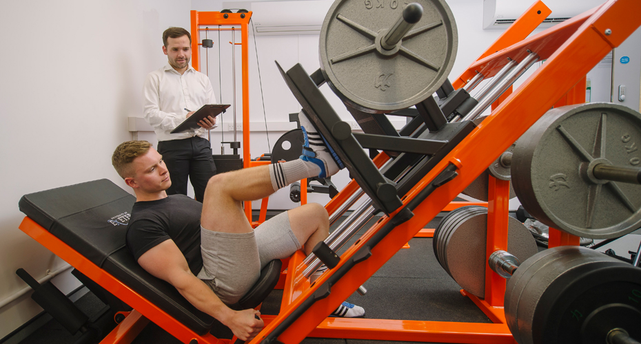 A researcher observes an athlete using a unilateral leg press